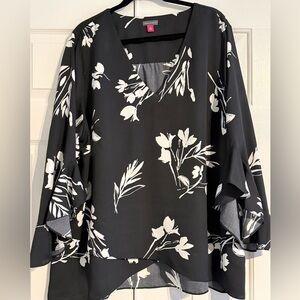 Vince Camuto Black Floral Ruffle Sleeve Blouse